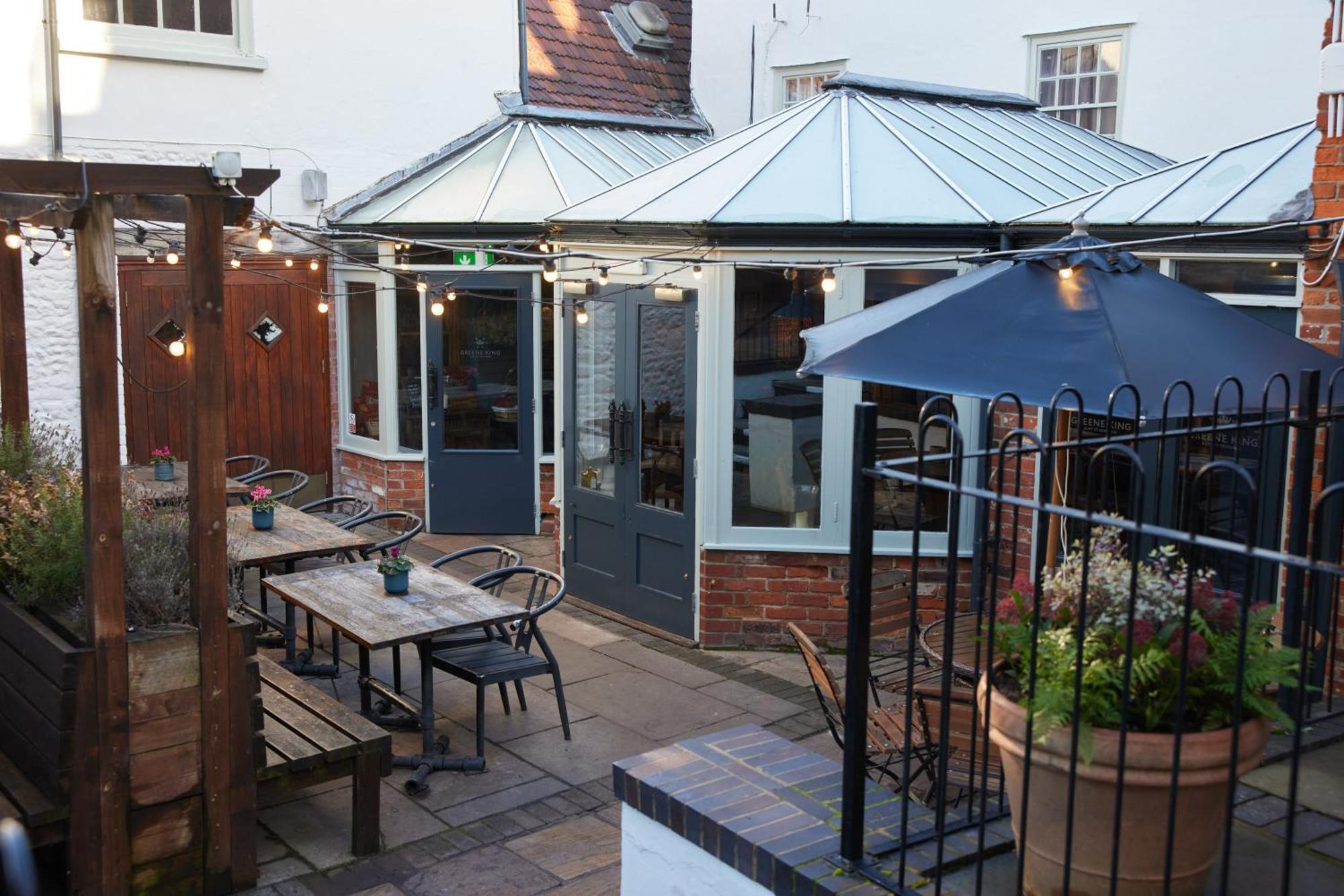 Dog And Partridge By Greene King Inns Bury St. Edmunds エクステリア 写真
