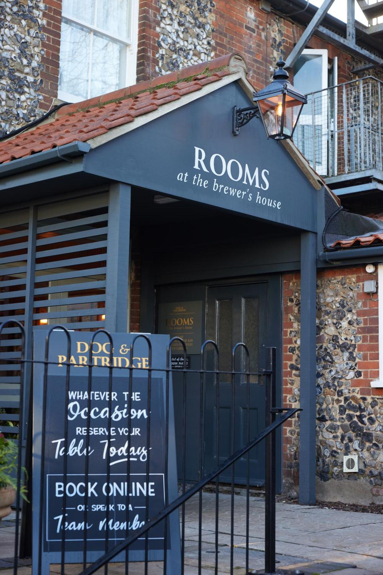 Dog And Partridge By Greene King Inns Bury St. Edmunds エクステリア 写真