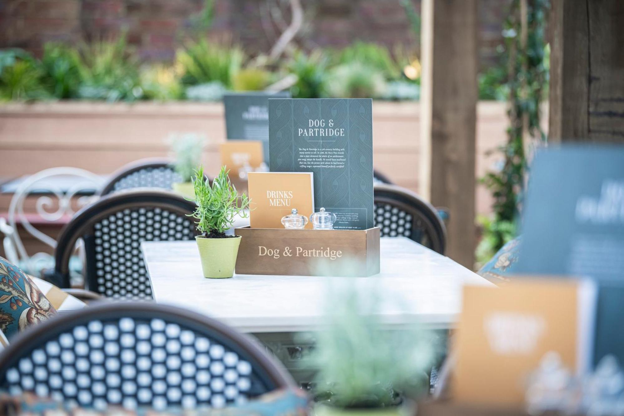 Dog And Partridge By Greene King Inns Bury St. Edmunds エクステリア 写真